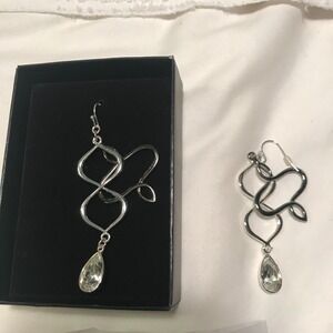 Avon 2011 Open Loop Teardrop Pierced Earrings- New With Box